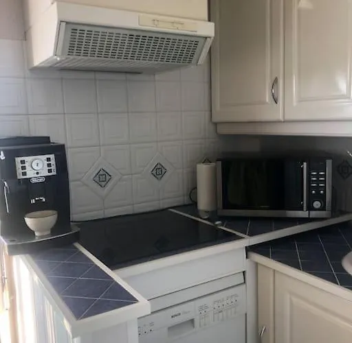 : Vue Sur Le Port * Agde